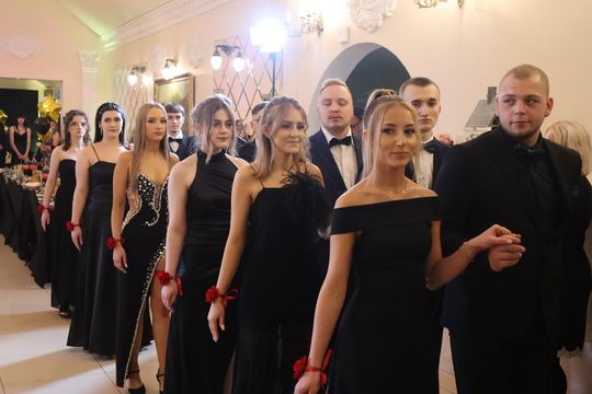 Studniówka 2025 - Zespół Szkół Gastronomicznych i Hotelarskich w Chełmie [GALERIA ZDJĘĆ]