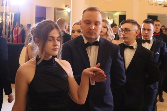 Studniówka 2025 - Zespół Szkół Gastronomicznych i Hotelarskich w Chełmie [GALERIA ZDJĘĆ]