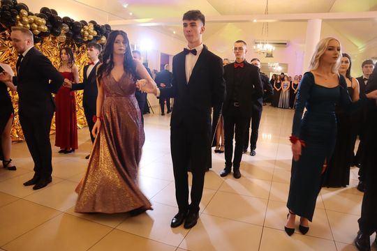 Studniówka 2025 - Zespół Szkół Gastronomicznych i Hotelarskich w Chełmie [GALERIA ZDJĘĆ]