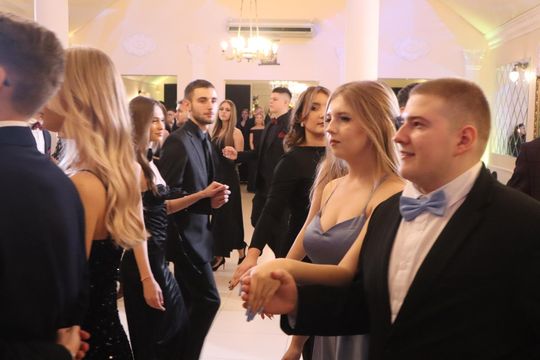 Studniówka 2025 - Zespół Szkół Gastronomicznych i Hotelarskich w Chełmie [GALERIA ZDJĘĆ]