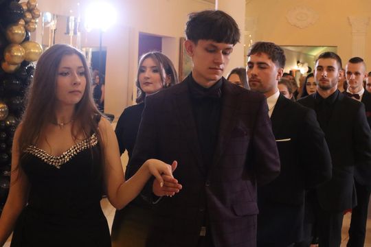 Studniówka 2025 - Zespół Szkół Gastronomicznych i Hotelarskich w Chełmie [GALERIA ZDJĘĆ]