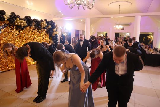 Studniówka 2025 - Zespół Szkół Gastronomicznych i Hotelarskich w Chełmie [GALERIA ZDJĘĆ]