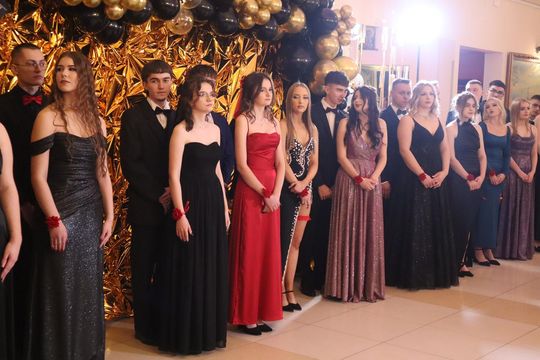 Studniówka 2025 - Zespół Szkół Gastronomicznych i Hotelarskich w Chełmie [GALERIA ZDJĘĆ]