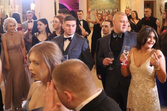 Studniówka 2025 - Zespół Szkół Gastronomicznych i Hotelarskich w Chełmie [GALERIA ZDJĘĆ]