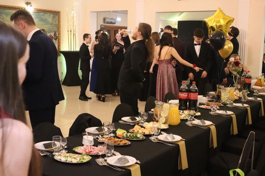 Studniówka 2025 - Zespół Szkół Gastronomicznych i Hotelarskich w Chełmie [GALERIA ZDJĘĆ]