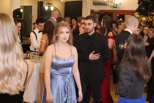 Studniówka 2025 - Zespół Szkół Gastronomicznych i Hotelarskich w Chełmie [GALERIA ZDJĘĆ]