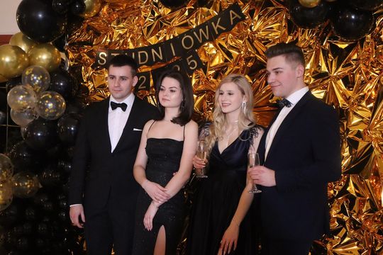 Studniówka 2025 - Zespół Szkół Gastronomicznych i Hotelarskich w Chełmie [GALERIA ZDJĘĆ]