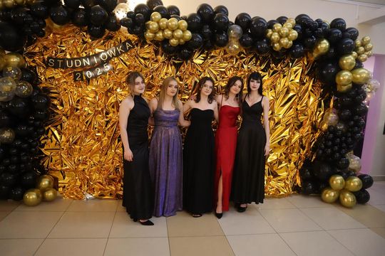 Studniówka 2025 - Zespół Szkół Gastronomicznych i Hotelarskich w Chełmie [GALERIA ZDJĘĆ]