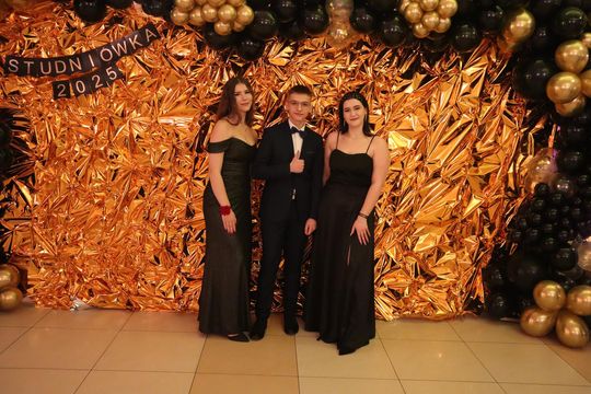 Studniówka 2025 - Zespół Szkół Gastronomicznych i Hotelarskich w Chełmie [GALERIA ZDJĘĆ]