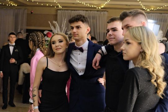 Studniówka 2025 - Zespół Szkół Ekonomicznych i Mundurowych w Chełmie cz. I [GALERIA ZDJĘĆ]