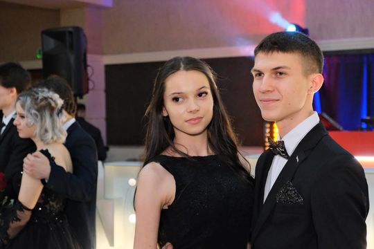 Studniówka 2025 - Zespół Szkół Ekonomicznych i Mundurowych w Chełmie cz. I [GALERIA ZDJĘĆ]