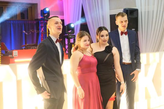 Studniówka 2025 - Zespół Szkół Ekonomicznych i Mundurowych w Chełmie cz. I [GALERIA ZDJĘĆ]