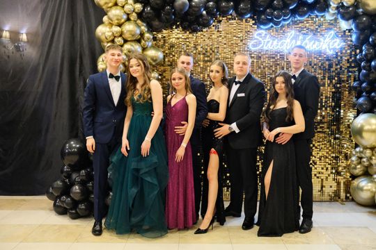 Studniówka 2025 - Zespół Szkół Ekonomicznych i Mundurowych w Chełmie cz. I [GALERIA ZDJĘĆ]