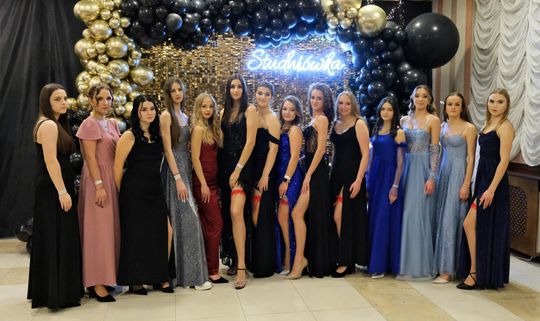 Studniówka 2025 - Zespół Szkół Ekonomicznych i Mundurowych w Chełmie cz. I [GALERIA ZDJĘĆ]