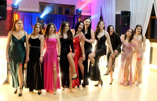 Studniówka 2025 - Zespół Szkół Ekonomicznych i Mundurowych w Chełmie cz. I [GALERIA ZDJĘĆ]