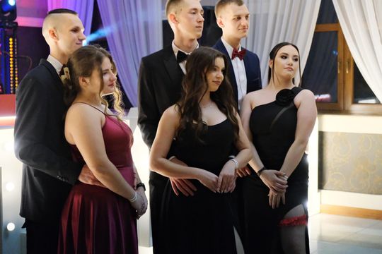 Studniówka 2025 - Zespół Szkół Ekonomicznych i Mundurowych w Chełmie cz. I [GALERIA ZDJĘĆ]