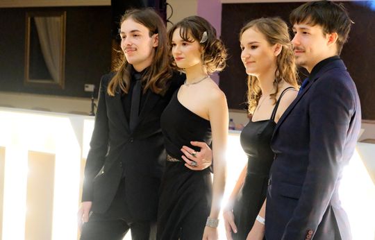 Studniówka 2025 - Zespół Szkół Ekonomicznych i Mundurowych w Chełmie cz. I [GALERIA ZDJĘĆ]