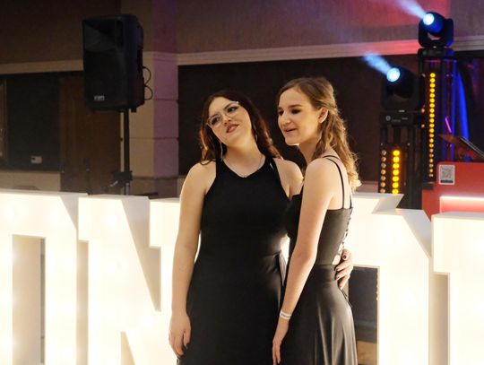 Studniówka 2025 - Zespół Szkół Ekonomicznych i Mundurowych w Chełmie cz. I [GALERIA ZDJĘĆ]