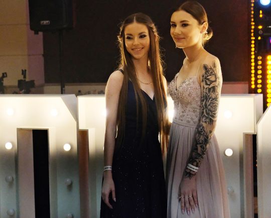 Studniówka 2025 - Zespół Szkół Ekonomicznych i Mundurowych w Chełmie cz. I [GALERIA ZDJĘĆ]