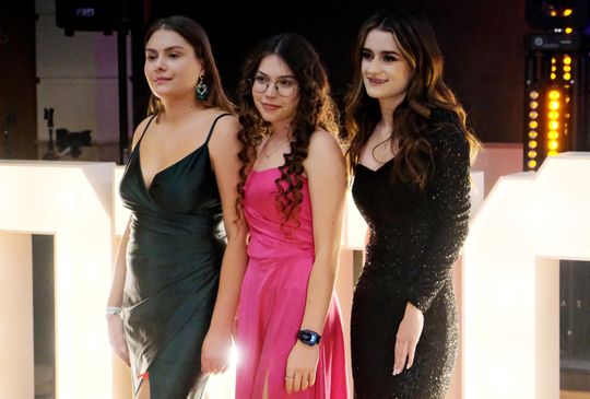 Studniówka 2025 - Zespół Szkół Ekonomicznych i Mundurowych w Chełmie cz. I [GALERIA ZDJĘĆ]