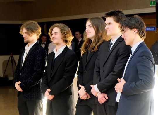 Studniówka 2025 - Zespół Szkół Ekonomicznych i Mundurowych w Chełmie cz. I [GALERIA ZDJĘĆ]