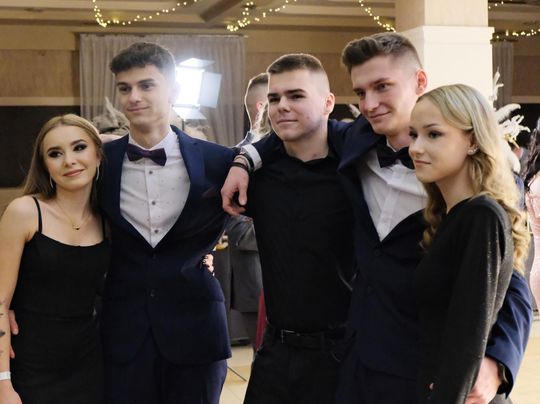 Studniówka 2025 - Zespół Szkół Ekonomicznych i Mundurowych w Chełmie cz. I [GALERIA ZDJĘĆ]