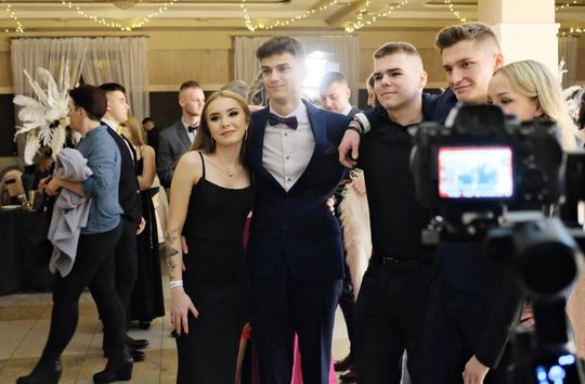 Studniówka 2025 - Zespół Szkół Ekonomicznych i Mundurowych w Chełmie cz. I [GALERIA ZDJĘĆ]