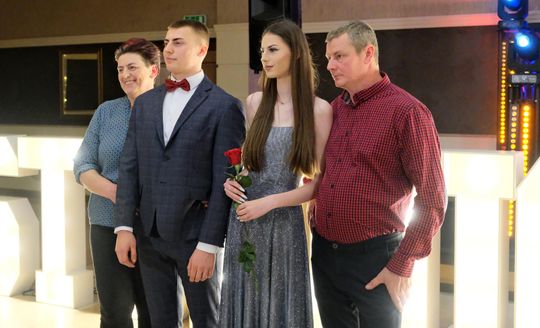 Studniówka 2025 - Zespół Szkół Ekonomicznych i Mundurowych w Chełmie cz. I [GALERIA ZDJĘĆ]