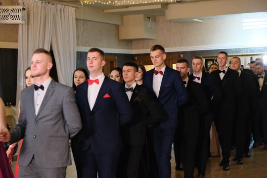 Studniówka 2025 - Zespół Szkół Ekonomicznych i Mundurowych w Chełmie cz. I [GALERIA ZDJĘĆ]