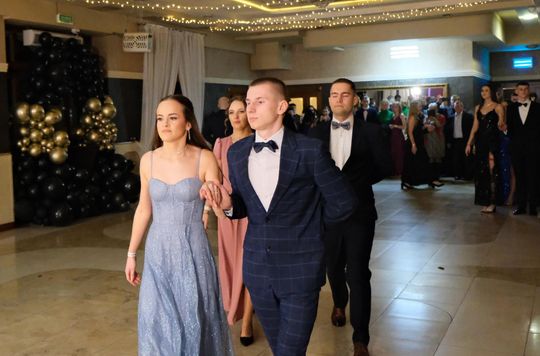 Studniówka 2025 - Zespół Szkół Ekonomicznych i Mundurowych w Chełmie cz. I [GALERIA ZDJĘĆ]