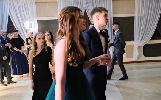 Studniówka 2025 - Zespół Szkół Ekonomicznych i Mundurowych w Chełmie cz. I [GALERIA ZDJĘĆ]