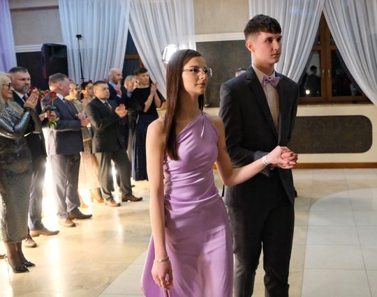 Studniówka 2025 - Zespół Szkół Ekonomicznych i Mundurowych w Chełmie cz. I [GALERIA ZDJĘĆ]