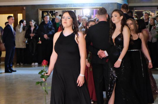 Studniówka 2025 - Zespół Szkół Ekonomicznych i Mundurowych w Chełmie cz. I [GALERIA ZDJĘĆ]