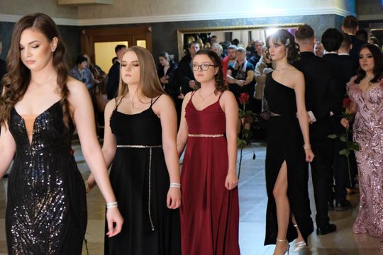 Studniówka 2025 - Zespół Szkół Ekonomicznych i Mundurowych w Chełmie cz. I [GALERIA ZDJĘĆ]