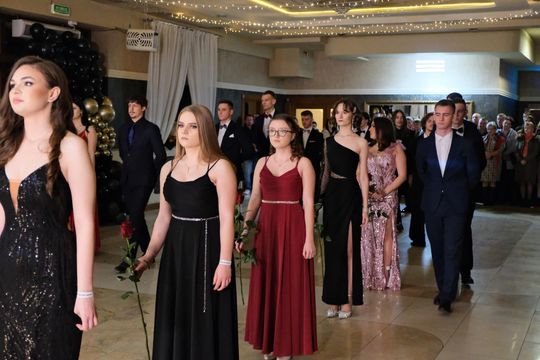 Studniówka 2025 - Zespół Szkół Ekonomicznych i Mundurowych w Chełmie cz. I [GALERIA ZDJĘĆ]