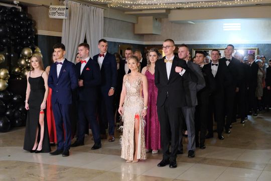 Studniówka 2025 - Zespół Szkół Ekonomicznych i Mundurowych w Chełmie cz. I [GALERIA ZDJĘĆ]