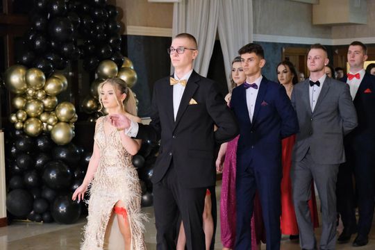 Studniówka 2025 - Zespół Szkół Ekonomicznych i Mundurowych w Chełmie cz. I [GALERIA ZDJĘĆ]