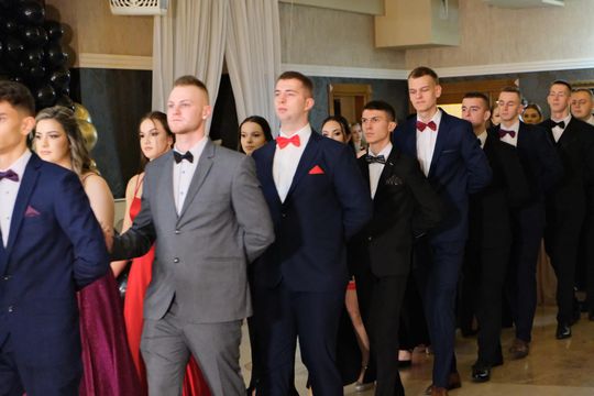 Studniówka 2025 - Zespół Szkół Ekonomicznych i Mundurowych w Chełmie cz. I [GALERIA ZDJĘĆ]