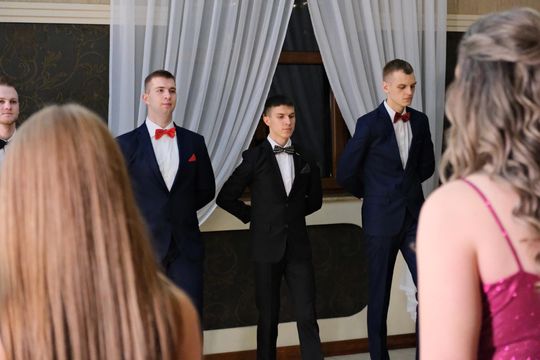 Studniówka 2025 - Zespół Szkół Ekonomicznych i Mundurowych w Chełmie cz. I [GALERIA ZDJĘĆ]