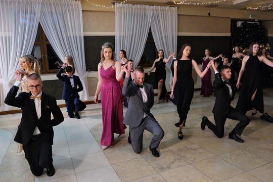 Studniówka 2025 - Zespół Szkół Ekonomicznych i Mundurowych w Chełmie cz. I [GALERIA ZDJĘĆ]