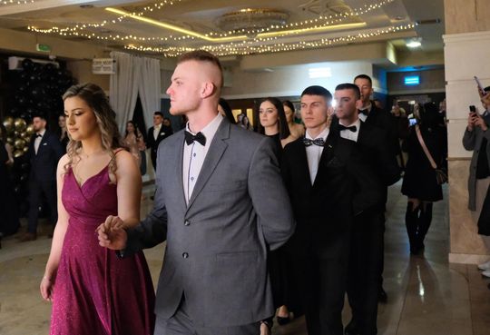 Studniówka 2025 - Zespół Szkół Ekonomicznych i Mundurowych w Chełmie cz. I [GALERIA ZDJĘĆ]