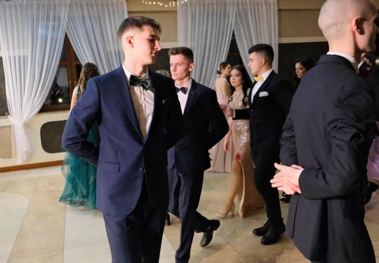 Studniówka 2025 - Zespół Szkół Ekonomicznych i Mundurowych w Chełmie cz. I [GALERIA ZDJĘĆ]