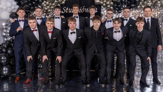 Studniówka 2025 - II Liceum Ogólnokształcące im. C. K. Norwida w Krasnymstawie [GALERIA ZDJĘĆ]