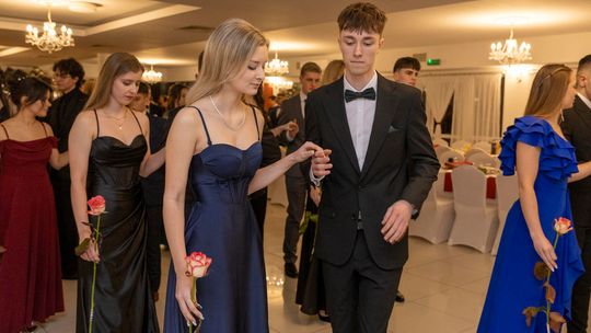 Studniówka 2025 - II Liceum Ogólnokształcące im. C. K. Norwida w Krasnymstawie [GALERIA ZDJĘĆ]