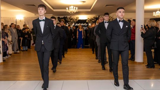 Studniówka 2025 - II Liceum Ogólnokształcące im. C. K. Norwida w Krasnymstawie [GALERIA ZDJĘĆ]