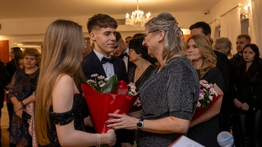 Studniówka 2025 - II Liceum Ogólnokształcące im. C. K. Norwida w Krasnymstawie [GALERIA ZDJĘĆ]