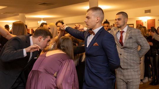 Studniówka 2025 - II Liceum Ogólnokształcące im. C. K. Norwida w Krasnymstawie [GALERIA ZDJĘĆ]