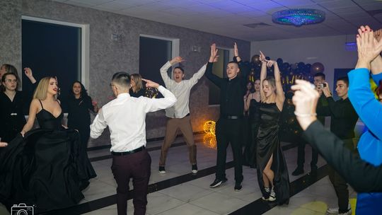 Studniówka 2025 - Prywatne LO im. Hetmana Jana Zamoyskiego w Krasnymstawie [GALERIA ZDJĘĆ]