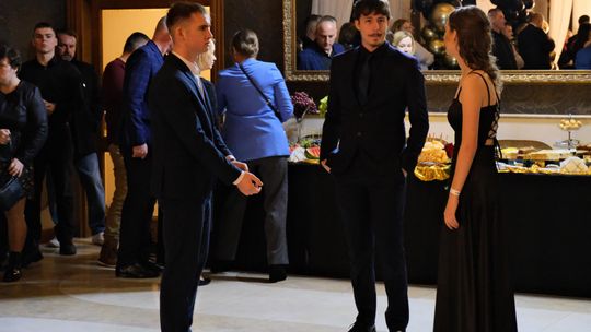 Studniówka 2025 - Zespół Szkół Ekonomicznych i Mundurowych w Chełmie cz. II [GALERIA ZDJĘĆ]