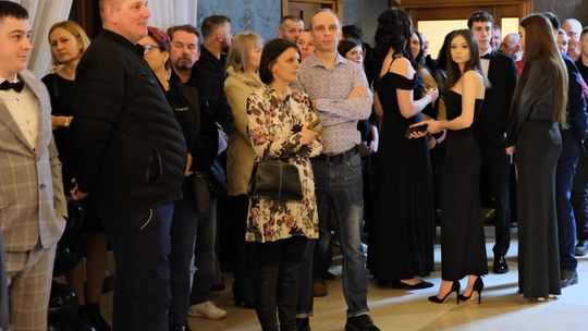 Studniówka 2025 - Zespół Szkół Ekonomicznych i Mundurowych w Chełmie cz. II [GALERIA ZDJĘĆ]